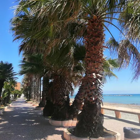 Casa Lorena, 50 Meters From The Sea * San Bartolomeo Al Mare