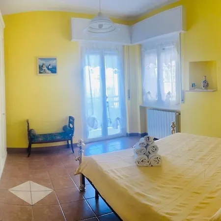 Casa Lorena, 50 Meters From The Sea Apartamento *